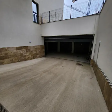 Student City Premium Apart & Private Parking